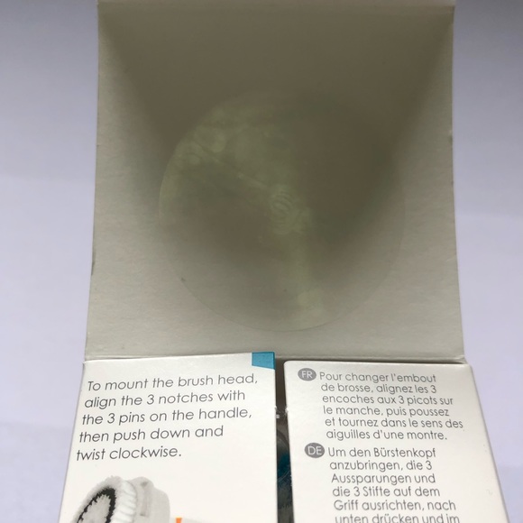 Clarisonic Deep Pore Brushes (2 Pack) - Picture 9 of 13